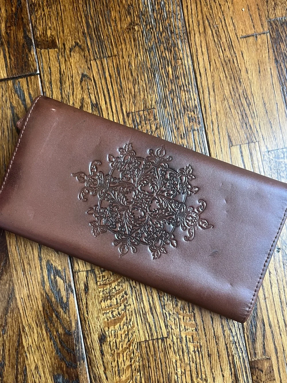 Levi’s Leather Clutch Wallet with Scroll Logo - Brown